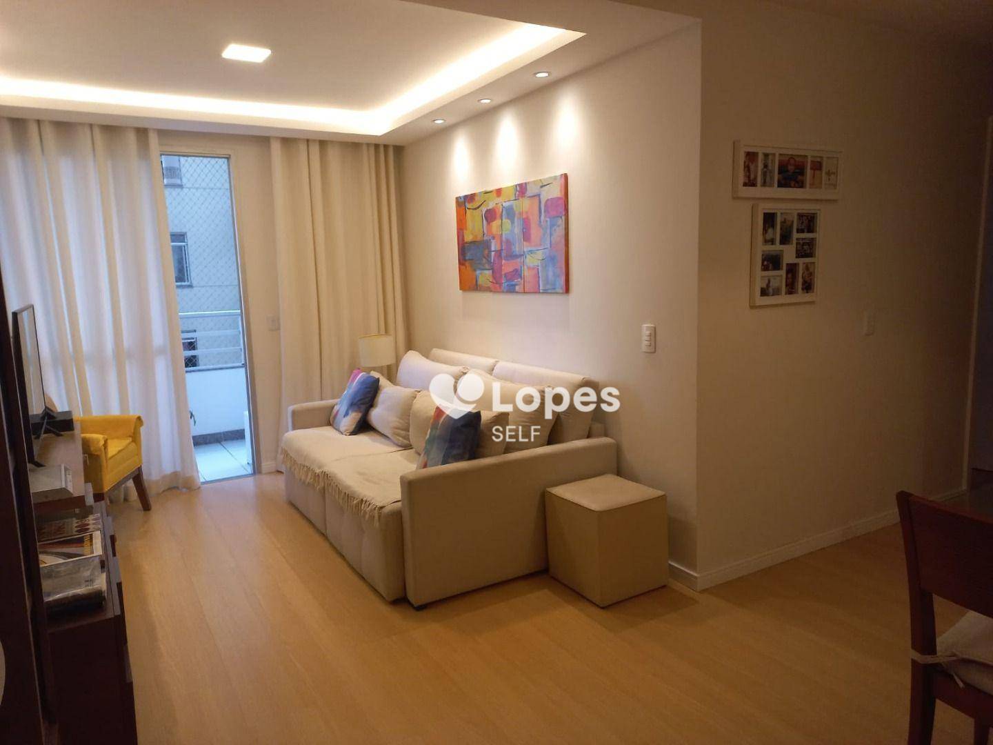 Apartamento à venda com 2 quartos, 75m² - Foto 1