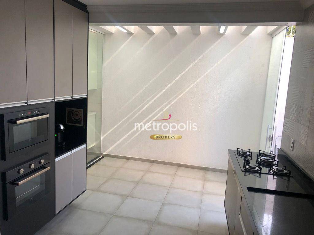 Sobrado à venda com 4 quartos, 200m² - Foto 6