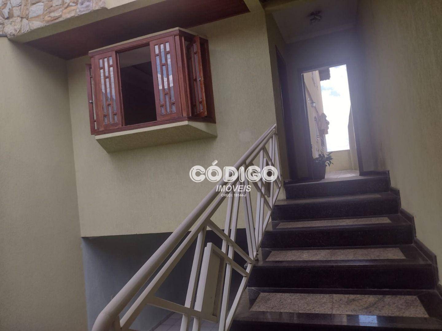 Sobrado à venda com 3 quartos, 203m² - Foto 2