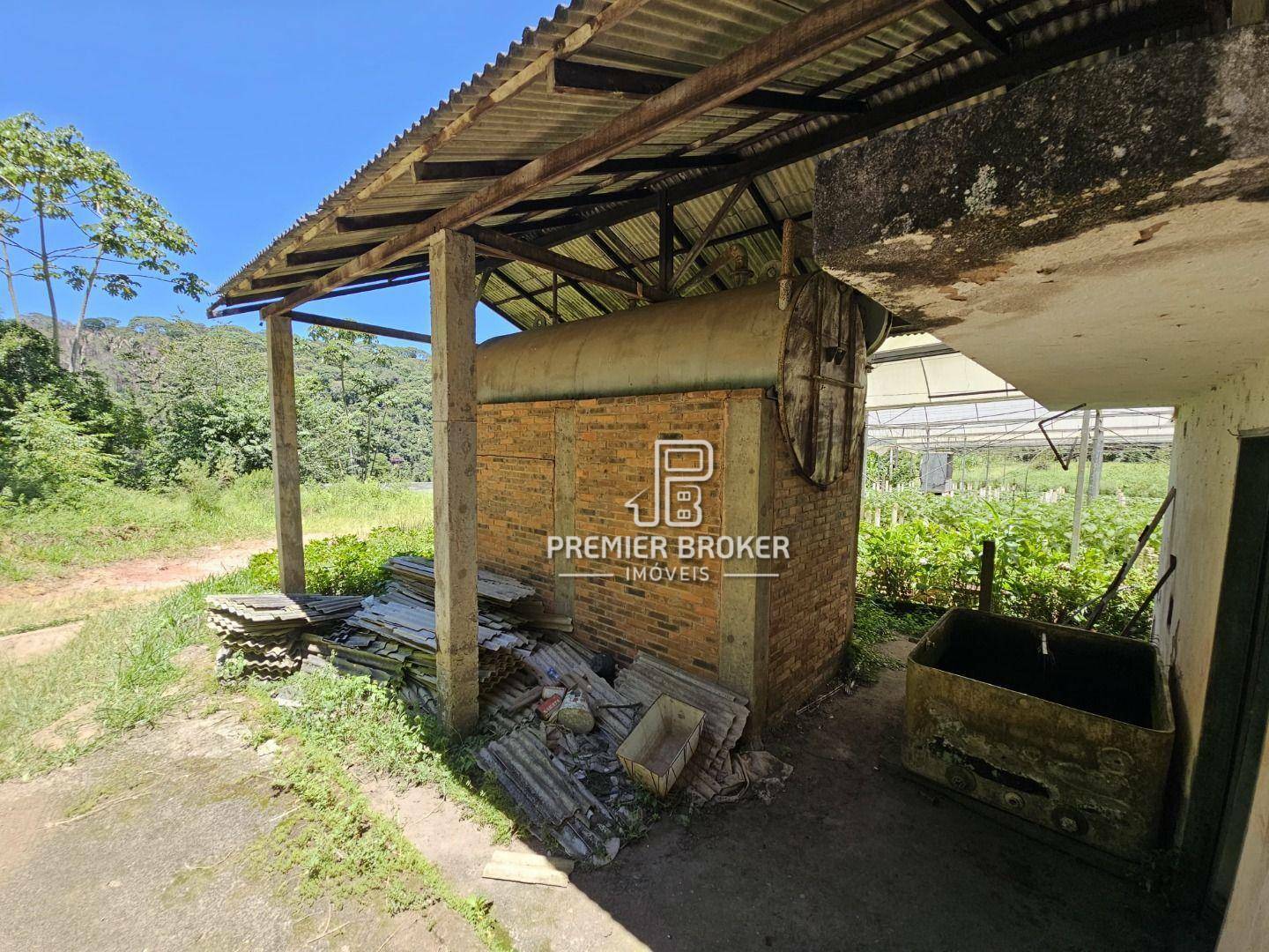 Sítio à venda com 5 quartos, 2500m² - Foto 14