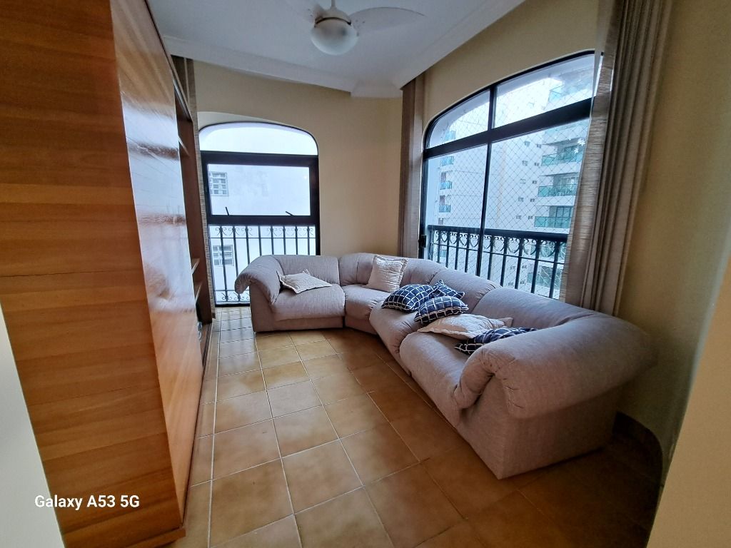 Apartamento à venda com 3 quartos, 160m² - Foto 8