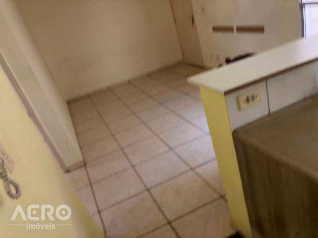 Apartamento à venda com 2 quartos, 47m² - Foto 6