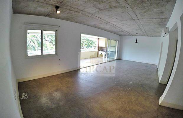 Apartamento à venda com 3 quartos, 150m² - Foto 1