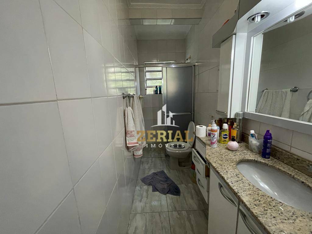 Casa à venda com 4 quartos, 200m² - Foto 15