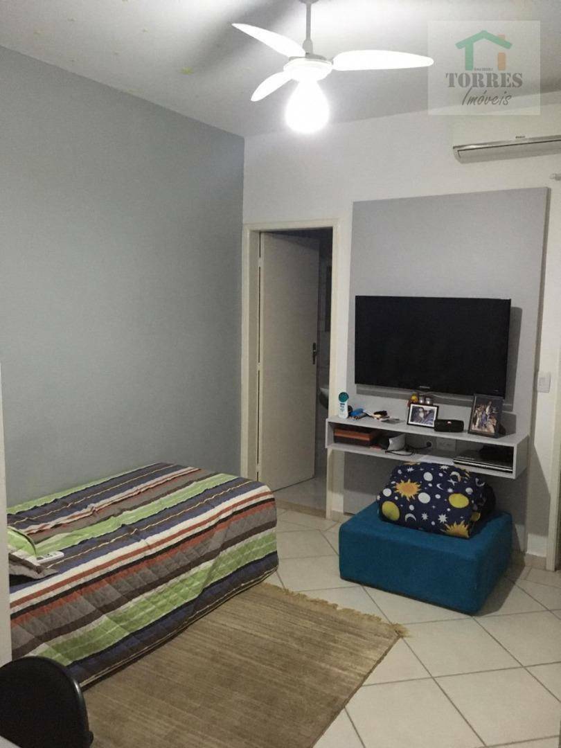 Casa à venda com 2 quartos, 80m² - Foto 8