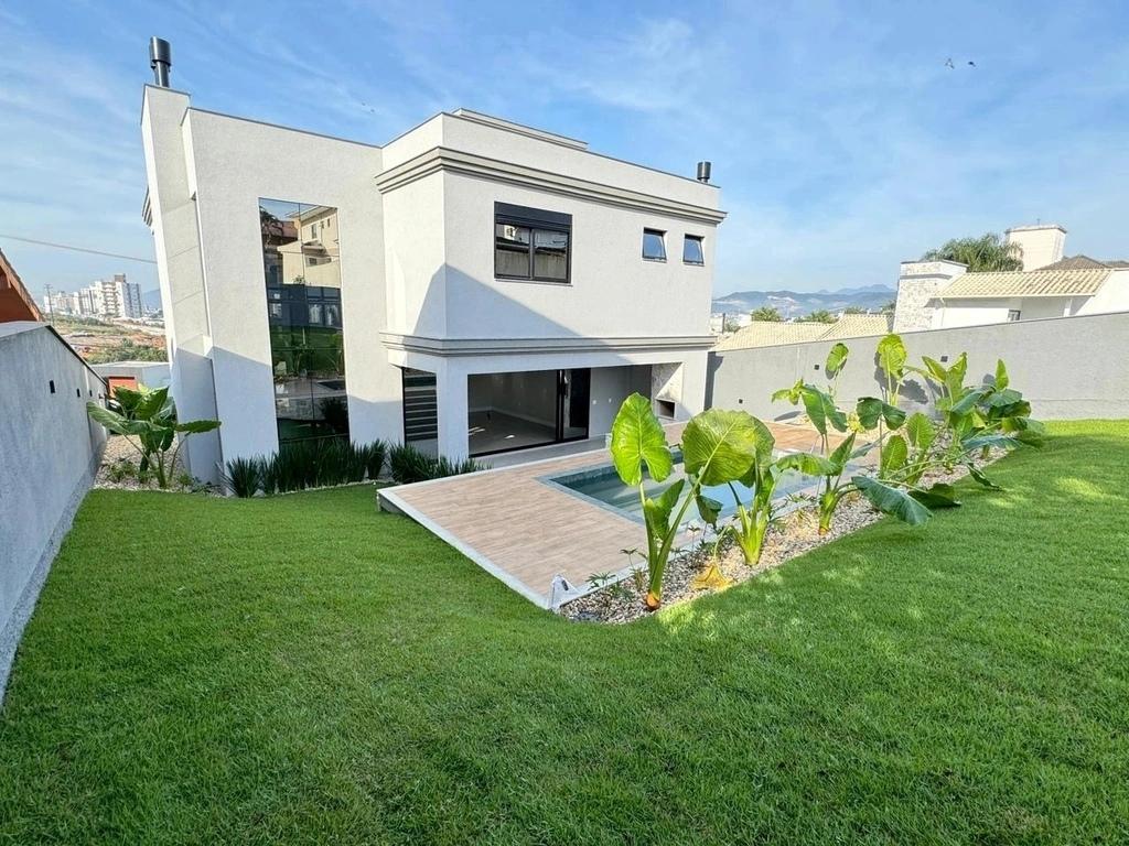 Casa à venda com 4 quartos, 339m² - Foto 8