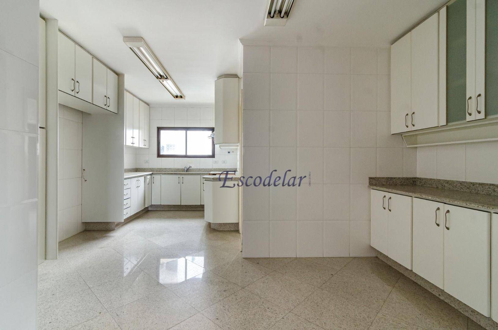 Apartamento à venda com 3 quartos, 184m² - Foto 7