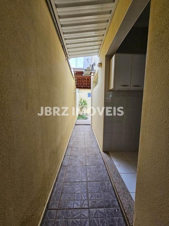 Casa à venda com 2 quartos, 109m² - Foto 15