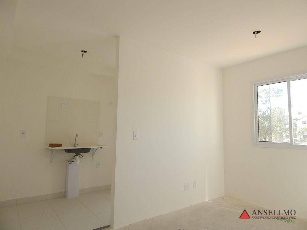 Apartamento à venda com 2 quartos, 43m² - Foto 8