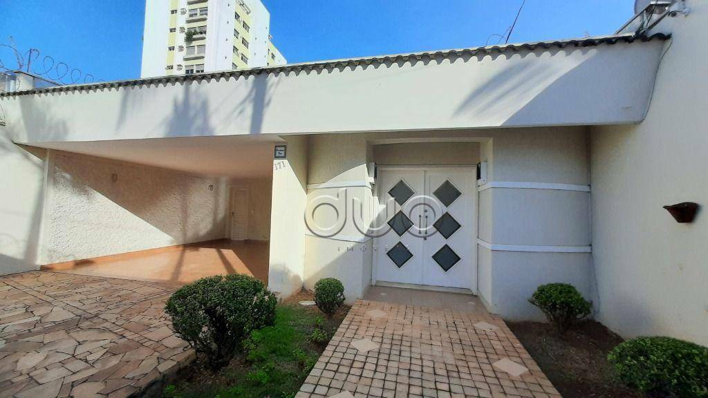 Casa à venda com 3 quartos, 356m² - Foto 4