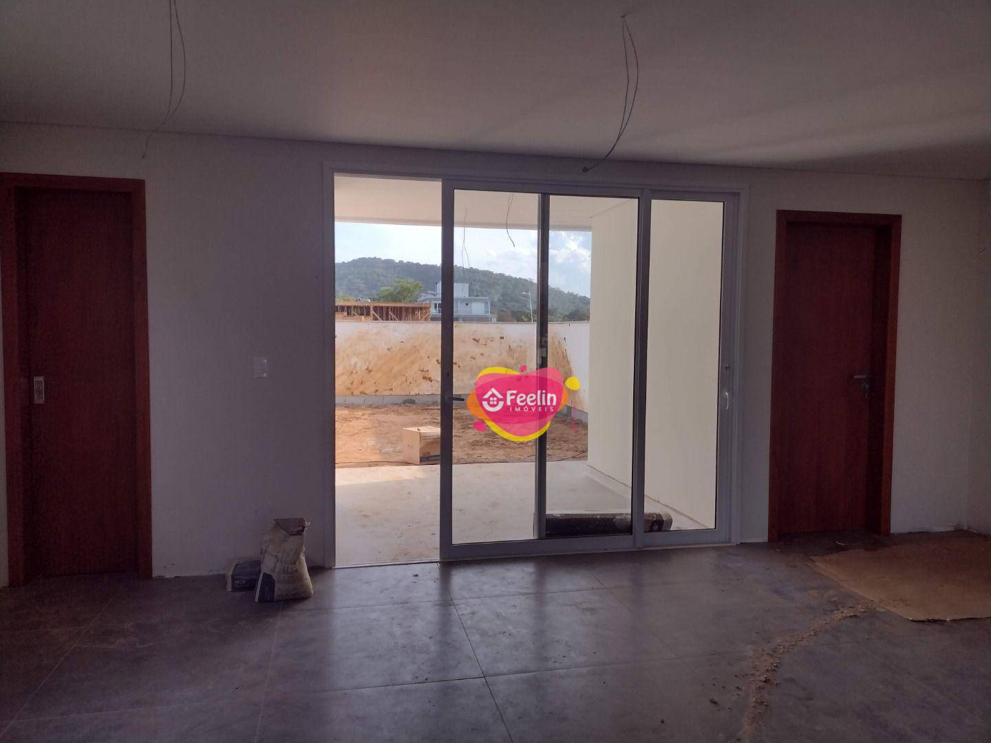 Casa à venda com 3 quartos, 185m² - Foto 7