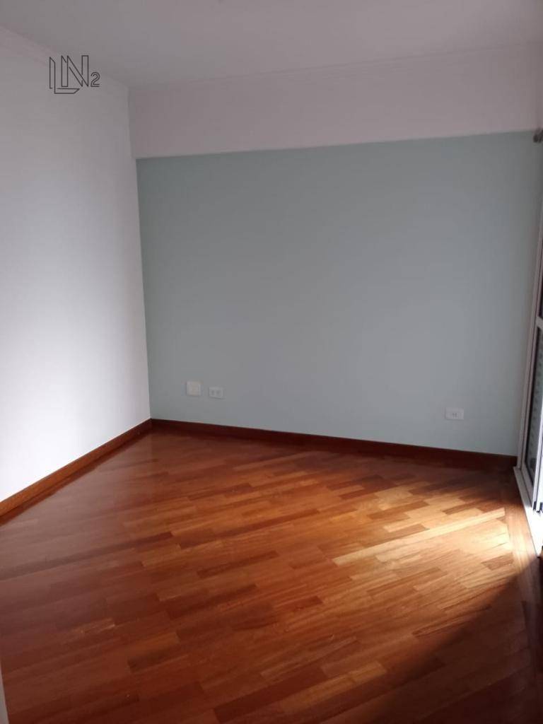 Apartamento à venda com 3 quartos, 137m² - Foto 17