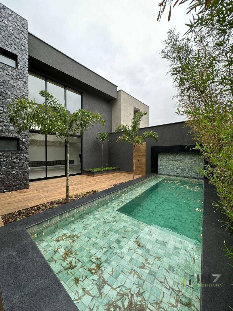 Casa de Condomínio à venda com 5 quartos, 343m² - Foto 2