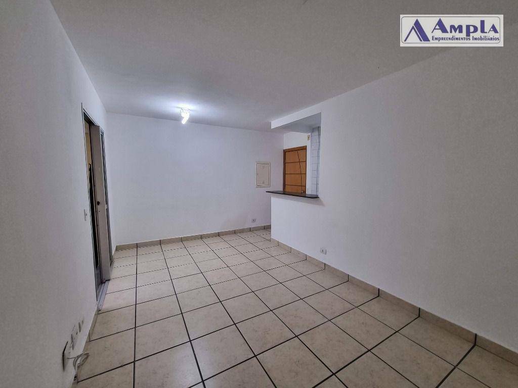 Apartamento à venda com 3 quartos, 70m² - Foto 4