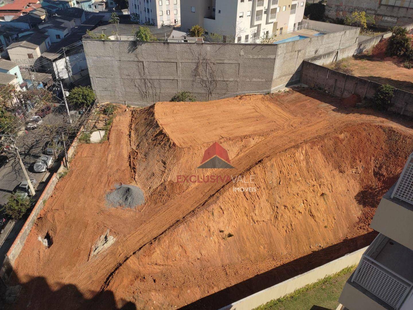 Terreno à venda e aluguel, 2403M2 - Foto 1