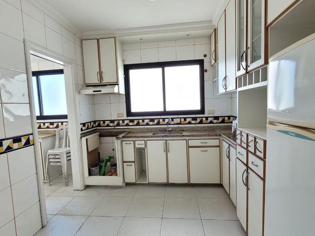 Apartamento à venda com 3 quartos, 120m² - Foto 1