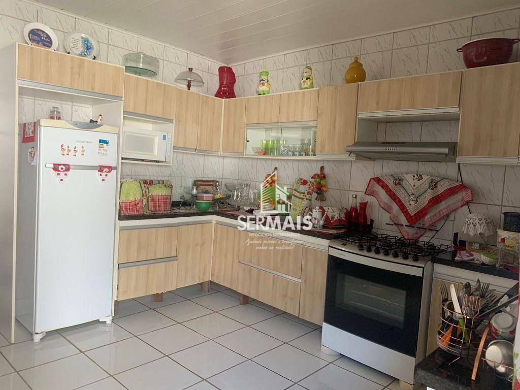 Casa à venda com 3 quartos, 48m² - Foto 12