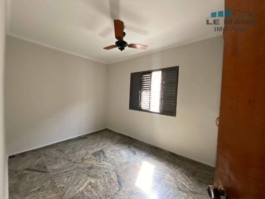 Casa para alugar com 2 quartos, 80m² - Foto 14