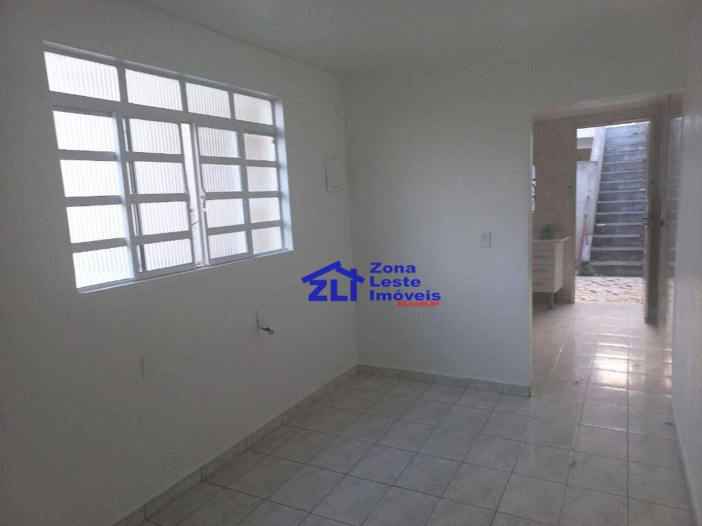 Casa para alugar com 1 quarto, 40m² - Foto 9