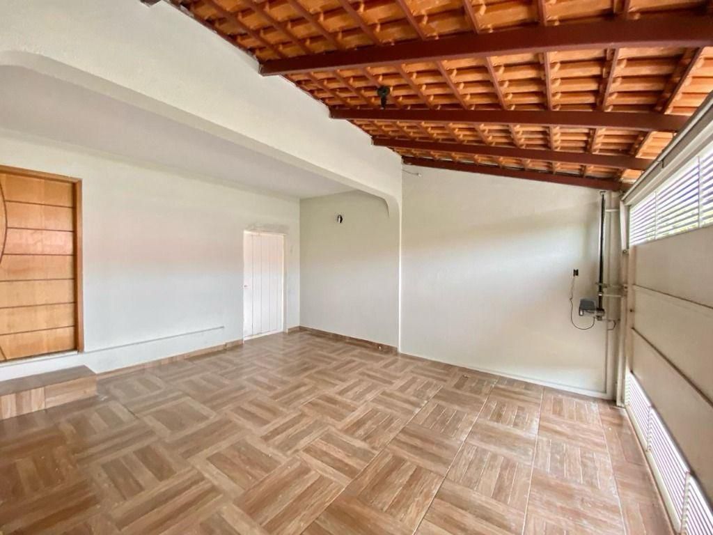 Casa para alugar com 2 quartos, 187m² - Foto 4