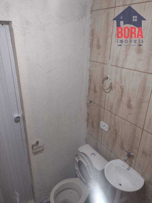 Casa à venda com 8 quartos, 200m² - Foto 50