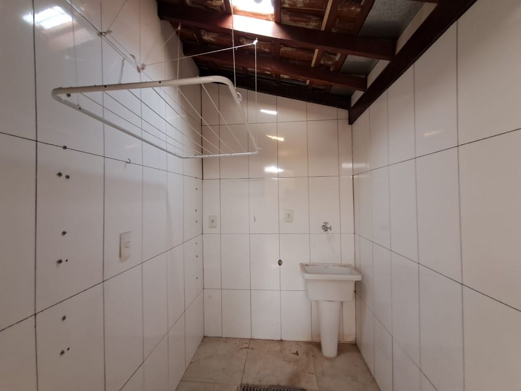 Casa de Condomínio para alugar com 3 quartos, 94m² - Foto 10