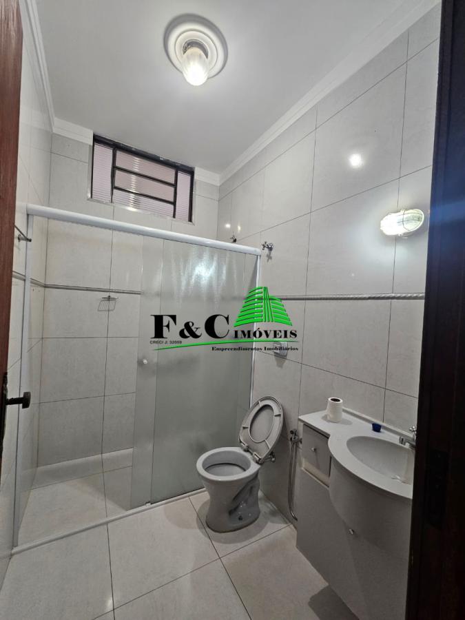 Casa à venda com 2 quartos, 140m² - Foto 8