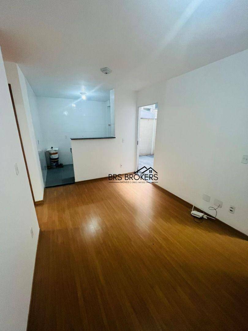 Apartamento à venda com 2 quartos, 38m² - Foto 13
