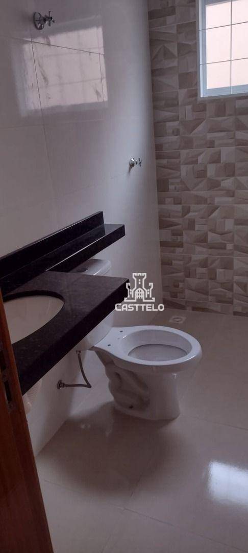 Casa à venda com 2 quartos, 68m² - Foto 3