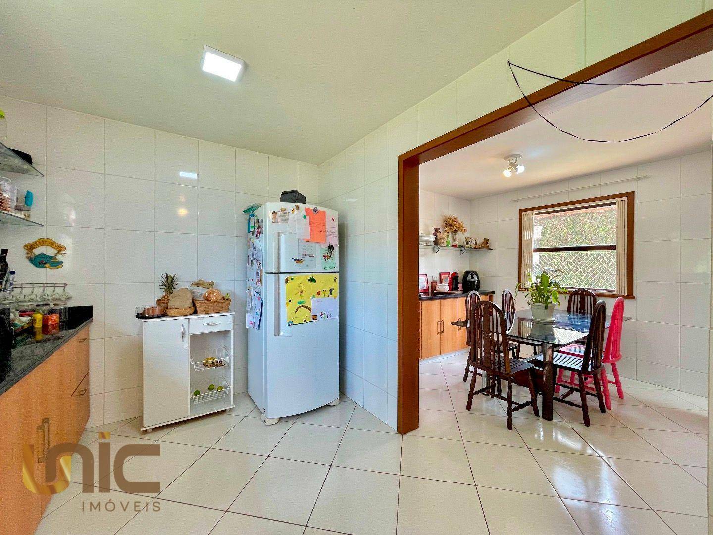 Casa à venda com 3 quartos, 160m² - Foto 25