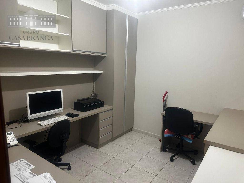 Casa à venda com 3 quartos, 232m² - Foto 6