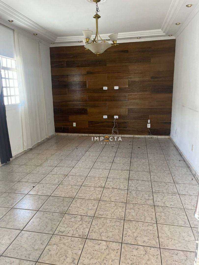 Casa à venda com 3 quartos, 250m² - Foto 4