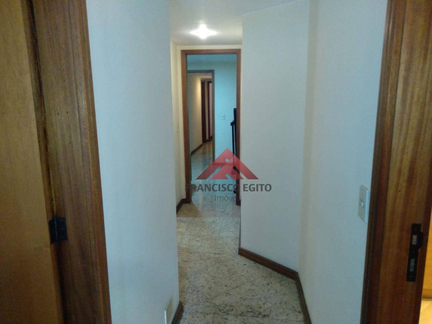 Apartamento à venda com 4 quartos, 180m² - Foto 28