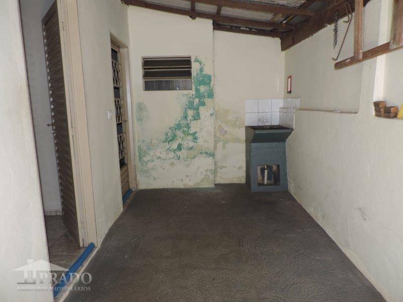 Casa à venda com 4 quartos, 160m² - Foto 15