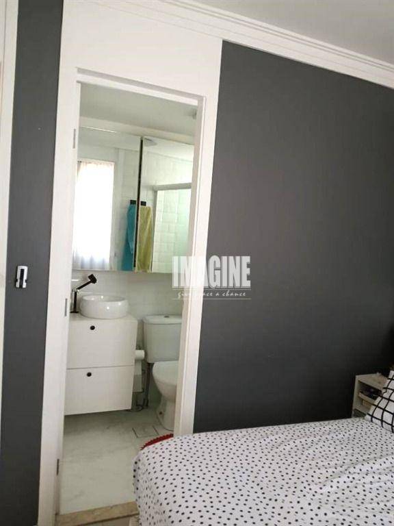 Apartamento à venda com 2 quartos, 61m² - Foto 11