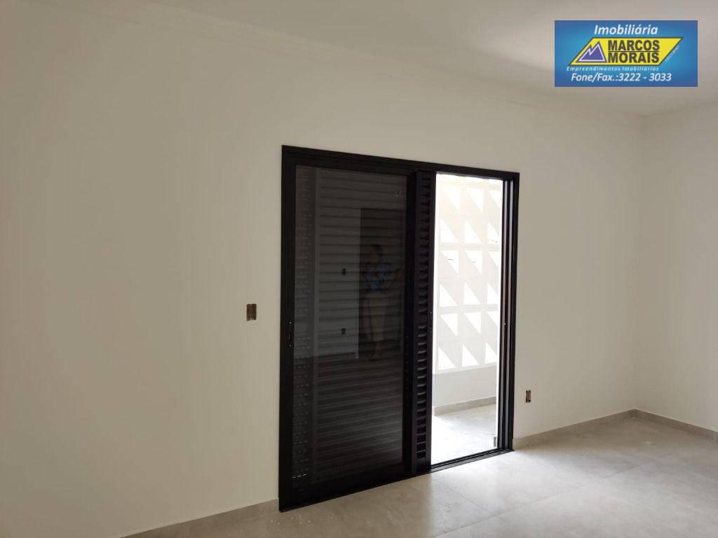 Casa à venda com 3 quartos, 187m² - Foto 9