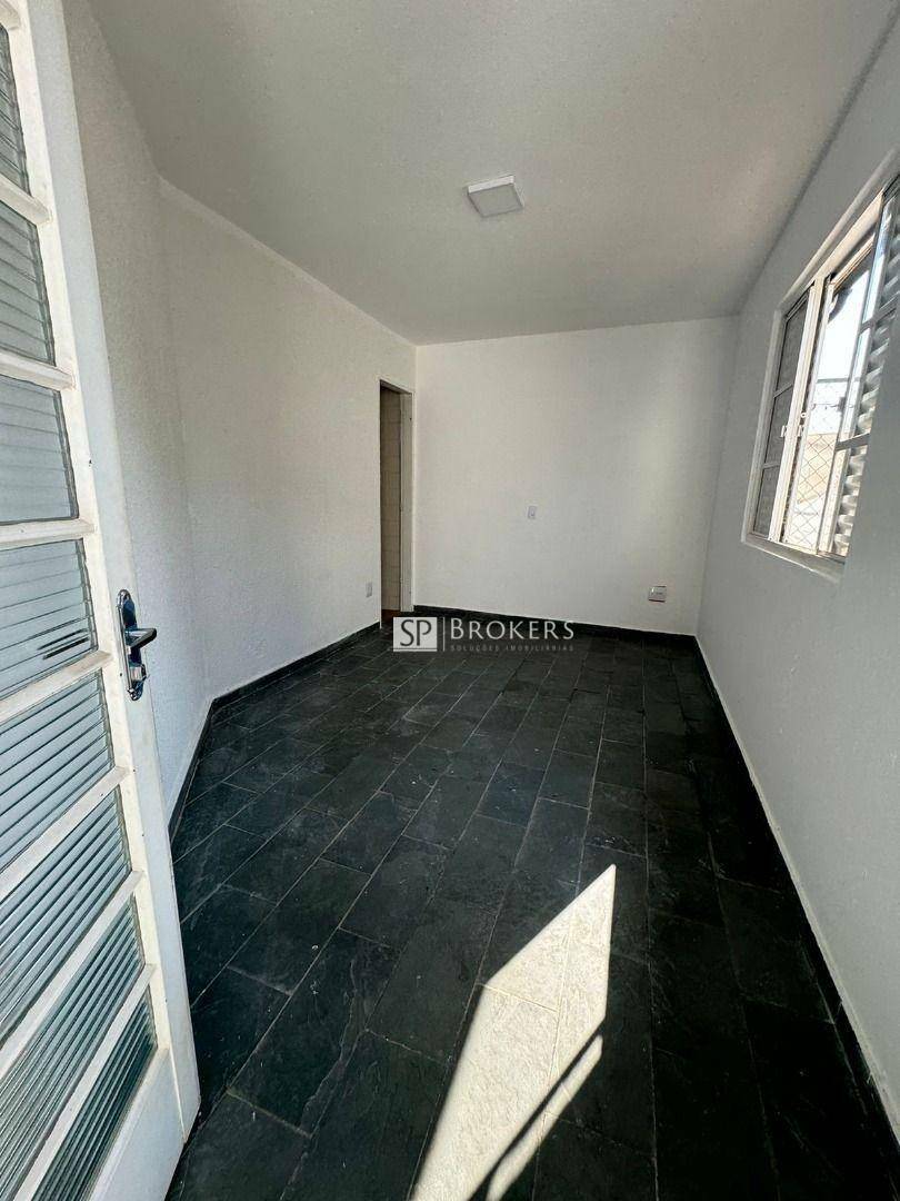 Casa à venda com 3 quartos, 199m² - Foto 14