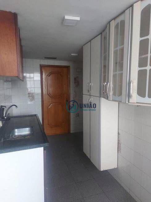 Apartamento à venda com 3 quartos, 107m² - Foto 3