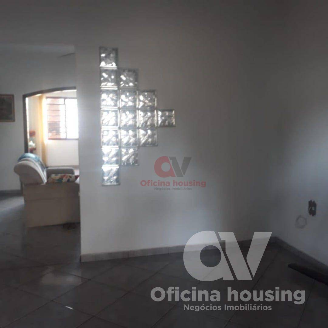 Casa à venda com 3 quartos, 195m² - Foto 10