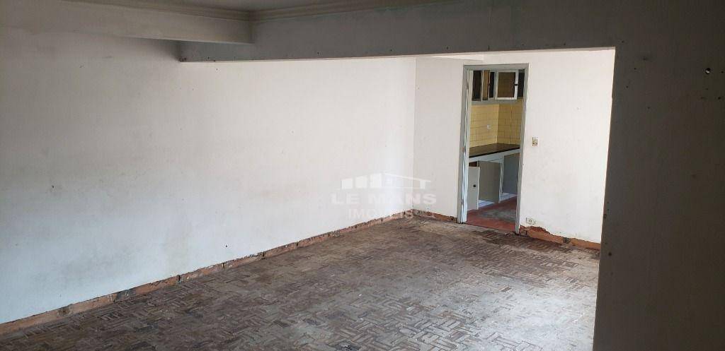 Casa à venda com 3 quartos, 240m² - Foto 25