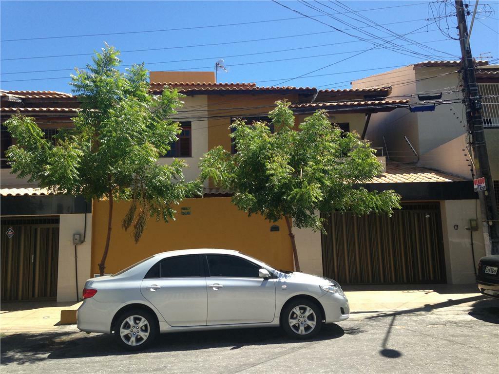 Casa à venda com 4 quartos, 165M2 - Foto 2