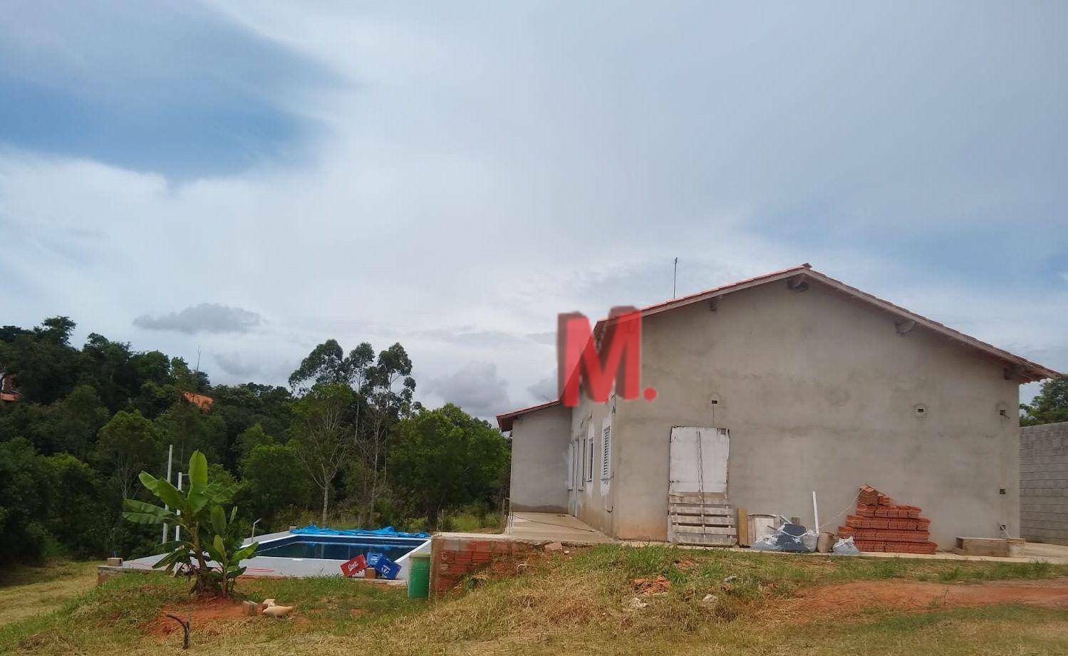 Chácara à venda com 3 quartos, 164m² - Foto 1