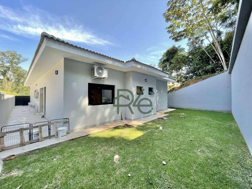 Casa de Condomínio à venda com 3 quartos, 321m² - Foto 35