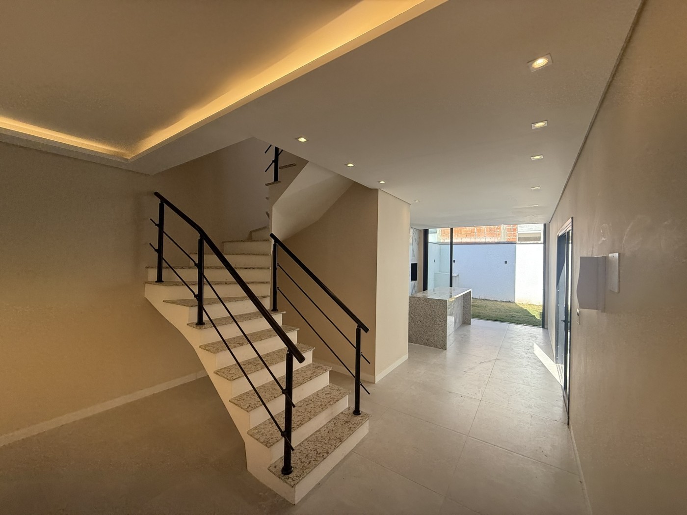 Casa à venda com 3 quartos, 123m² - Foto 8