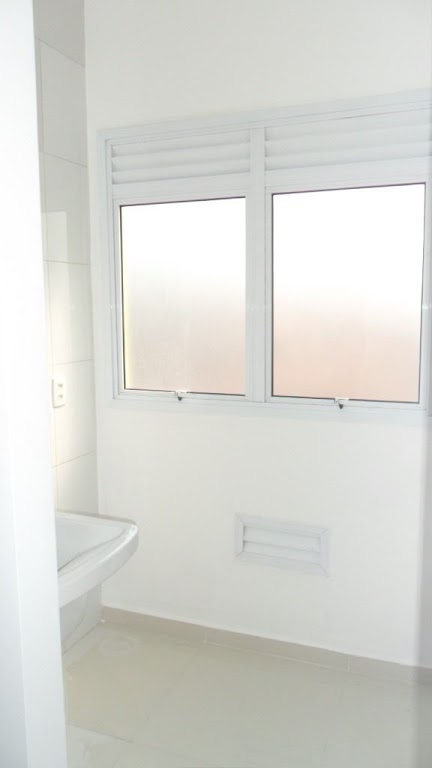 Apartamento para alugar com 2 quartos, 64m² - Foto 20