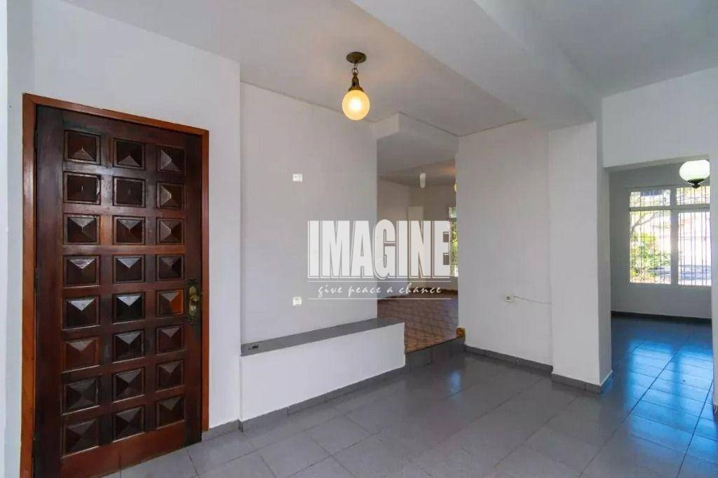 Sobrado à venda com 3 quartos, 220m² - Foto 2