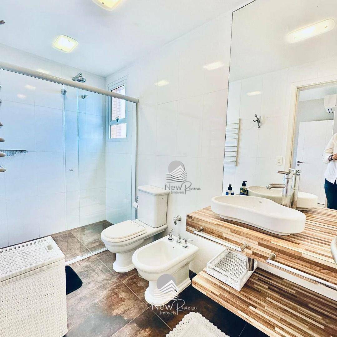 Apartamento para alugar com 4 quartos, 211m² - Foto 3