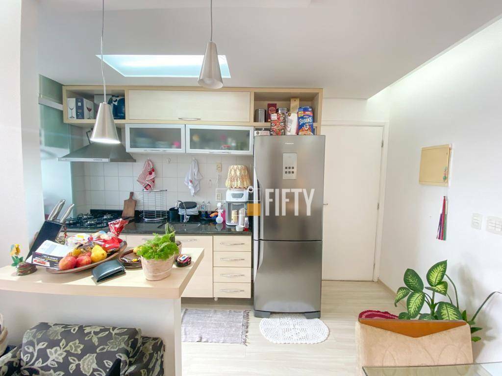 Apartamento à venda com 2 quartos, 65m² - Foto 4