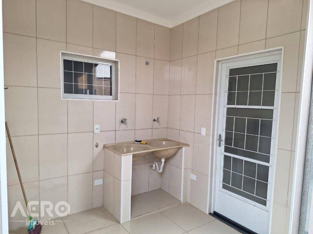 Casa à venda com 3 quartos, 159m² - Foto 8