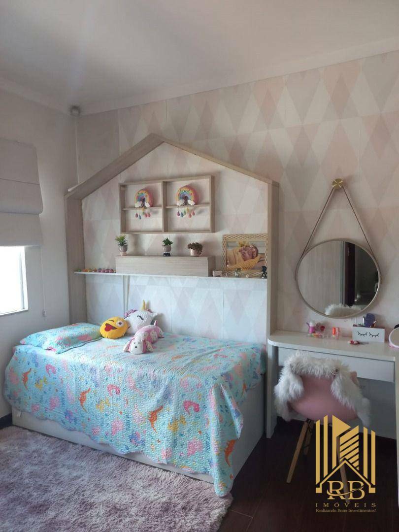 Casa à venda com 5 quartos, 240m² - Foto 15
